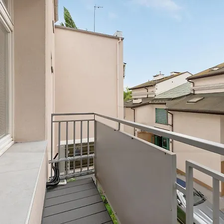Lion - Nicea Apartament With Parking & Ac Apartman *