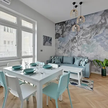 Lion - Nicea Apartament With Parking & Ac Apartman *